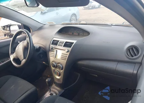 2010 Toyota Yaris из США, поврежденный, VIN JTDBT4K33A4075476